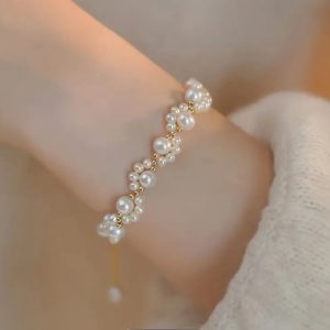 Daisy pearl bracelet
