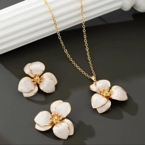 Off white Floral Set