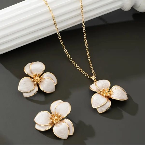 Off white Floral Set