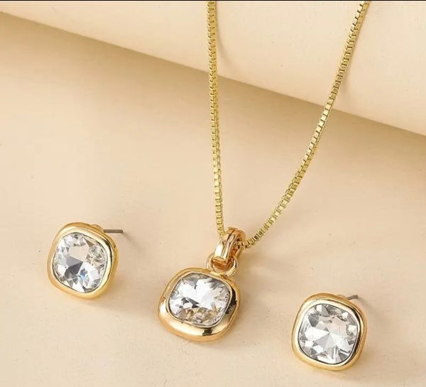 Square white locket set