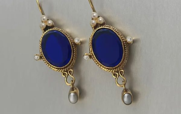Vintage Sapphire