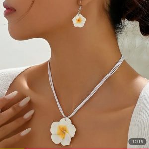 White Hibiscus Set